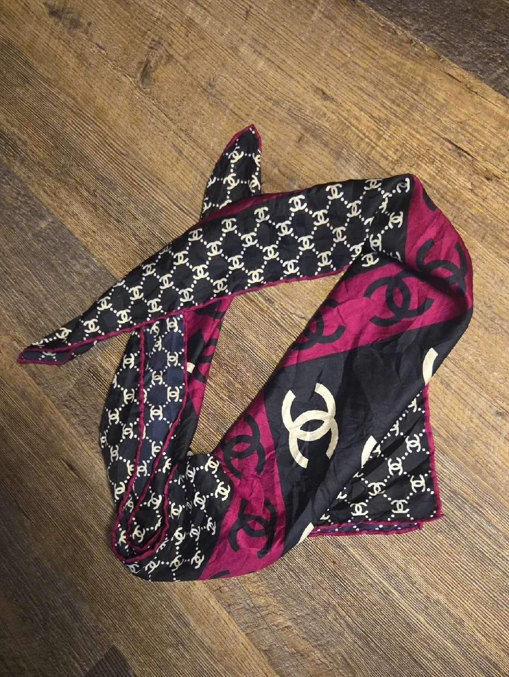 Chanel CC Monogram Navy Blue, White, Purple Silk Scarf 34x34 Inches - Picture 17 of 17